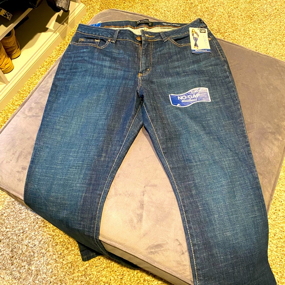 Never Worn! Lee Curvy Fit Jeans